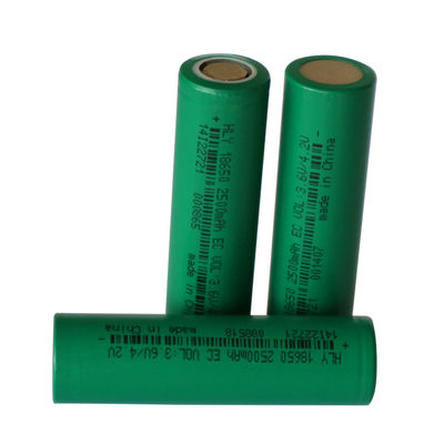 Batterie 3.7v 18650 2500mah rechargeable du haut débit 3C pour la lampe-torche lumineuse