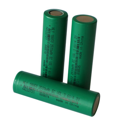 Batteries extérieures Li Ion Pack 3.6V 2500mah du taux 18650 de décharge de stockage de l'énergie hautes