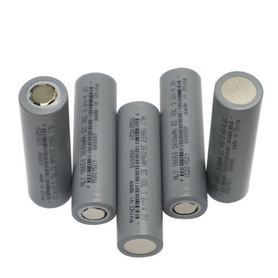 Cellule de puissance élevée batteries de Li Ion 2600mah 18650 de 3,6 volts pour le stockage de l'énergie